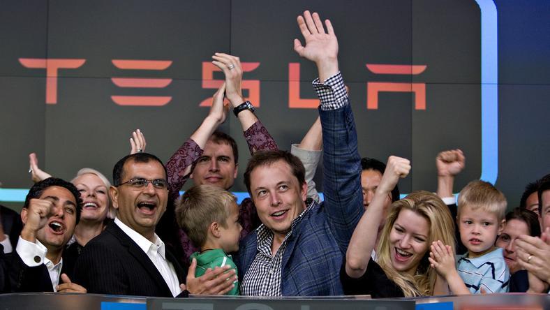 特斯拉到底是汽车公司,还是科技公司?